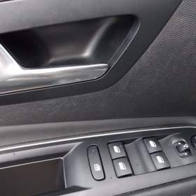 Foto inzerátu Peugeot 3008 1.2 PureTech 96 kW – pravidelný servis 