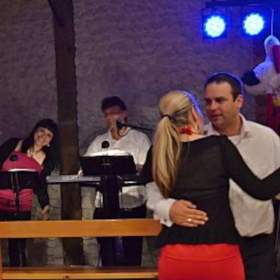 Fotka k inzerátu ŽIVÁ HUDBA REMIX + DJ -  NA OSLAVY, SVATBY, PLESY -  ZLÍNSKÝ KRAJ / 19105609