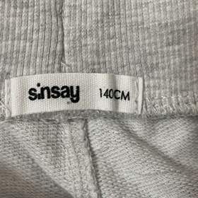 Foto inzerátu Dětské tepláky Sinsay.