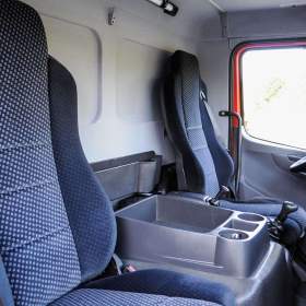 Foto inzerátu MERCEDES ATEGO 1222 TŘÍSTRANNÝ SKLÁPĚČ + HYDRAULICKÁ RUKA