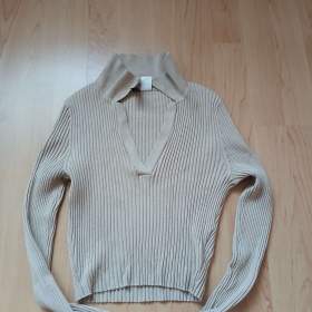 Dámský cropp top  / 19576556