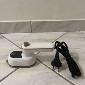 Foto inzerátu Nová cestovní žehlička.