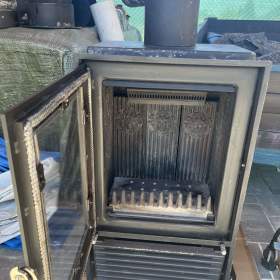 Fotka k inzerátu Krbová vložka a žáruvzdorné sklo  / 19273680