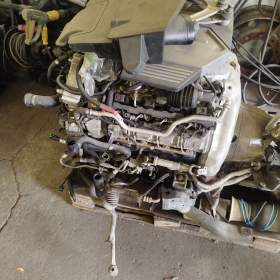 Motor BMW V8 409kw kompletni / 19578097