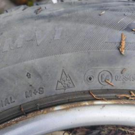 Foto inzerátu zimní gumy