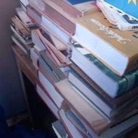 Foto inzerátu Prodám větší množství knih