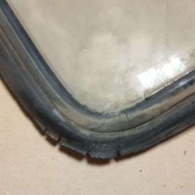 Foto inzerátu Nějaké zadní okno - zadni sklo asi na Škoda 105/120