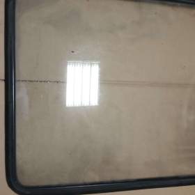 Foto inzerátu Nějaké zadní okno - zadni sklo asi na Škoda 105/120