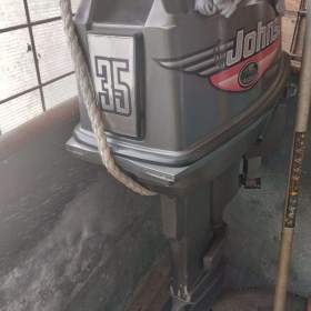 Foto inzerátu Motor Johnson 35 hp , 2T