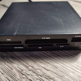 Fotka k inzerátu Prodám interní čtečku pro PC / 19584830