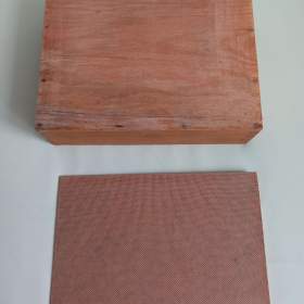 Foto inzerátu 2 x krabice ze dřeva s posuvným víkem.