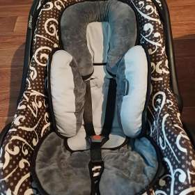 Fotka k inzerátu Autosedačka / vajíčko DorJan do10kg s vložkou a dečkou. / 16965342