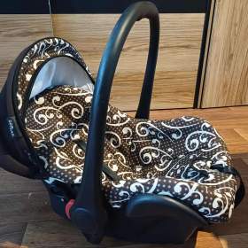 Foto inzerátu Autosedačka / vajíčko DorJan do10kg s vložkou a dečkou.