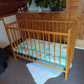 Fotka k inzerátu Dětská klasická postýlka / 18749171