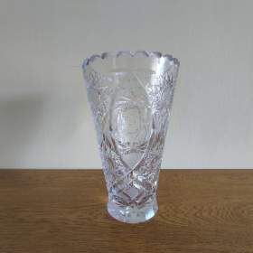 Foto inzerátu Různé sklo i broušené, keramika a pod.