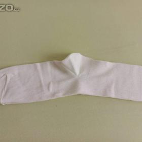 Foto inzerátu 6 párů nových ponožek a řetízky ke kabelce