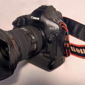 Prodám CANON EOS 1Ds Mark III + objektiv Canon EF 16- 35 mm f/2,8 L II USM / 19590461
