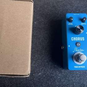 Foto inzerátu Nový Chorus pedal Rowin