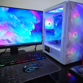 Bílé Herní PC Intel Core i7, RX580 8GB, 16GB, SSD 1TB, WIFI+BT, RGB, ZÁRUKA / 19591622