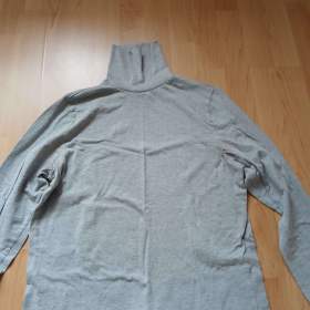 Foto inzerátu Dámský rolák šedý