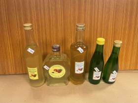 Fotka k inzerátu Domácí jablečný ocet  / 19388627
