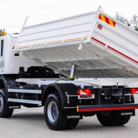 Foto inzerátu SCANIA P440 4X4 TŘÍSTRANNÝ SKLÁPĚČ / VYKLÁPĚČ 53.000KM EU5