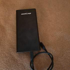 Foto inzerátu Powerbanka 40000Ah/100w