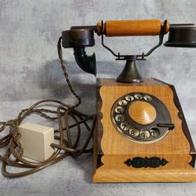 Fotka k inzerátu Starý orig. telefon Tesla do sbírky, k dekoraci / 18529777