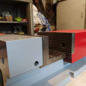 Fotka k inzerátu Svěrák  / 17413046