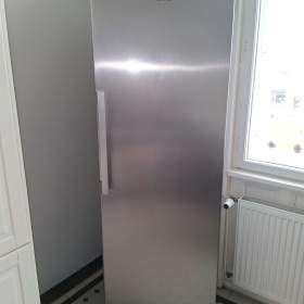 Prodej mrazáku Whirlpool  / 19600901