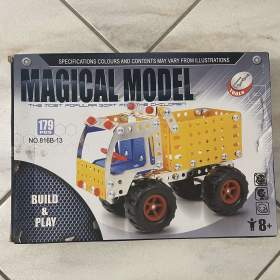 Foto inzerátu Zánovní stavebnice Magical Model 4ks.