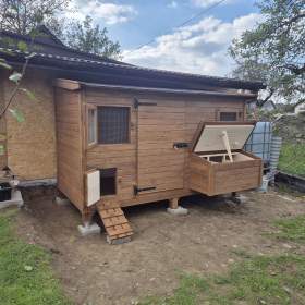 Fotka k inzerátu Kurnik pro slepice  / 19657324