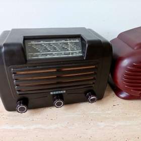 Foto inzerátu Originální bytová dekorace - tři starožitná elektronková rádia řady Talisman