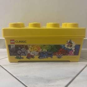 Foto inzerátu Lego box 940 dílků.