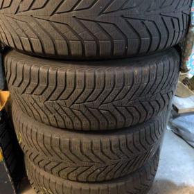 Zimní pneu na discích  / 19606828