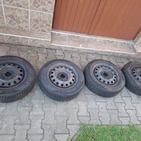 prodám pneumatiky na discích na KIU nebo Hyundai / 19606903