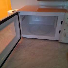 Mikrovlnka / 19606945