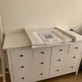 Přebalovací půlt na komodu Ikea Hemnes / 19607992