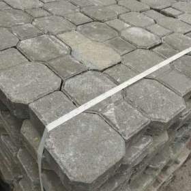 Terčík, zámková dlažba  / 19608028