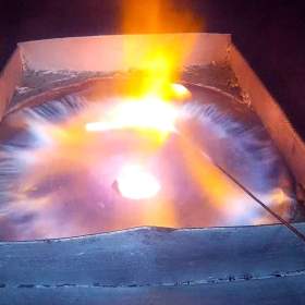 Nová vírová pyrolytická technologie spalování upotřebených olejů / 19608678