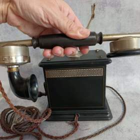 Foto inzerátu Historicky telefon na kliku cca 1920-1930 do sbírky, dekorace