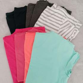 Foto inzerátu Oblečení na slečnu