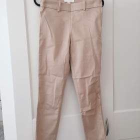 Foto inzerátu Oblečení na slečnu