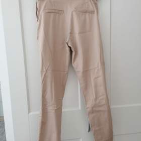 Foto inzerátu Oblečení na slečnu