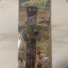 Foto inzerátu Nové hodinky Dinosaurus s projekcí.