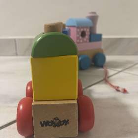 Foto inzerátu Dřevěné vláčky s kostkami Woody.