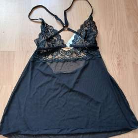 Průsvitný babydoll s krajkou +tanga  / 19613803