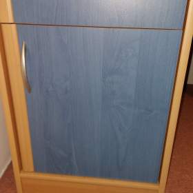 Foto inzerátu Postel včetně skříní do děts.pokoje