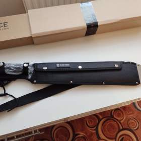 Foto inzerátu PRODÁM SUPER MAČETU+ K TOMU TAKTICKÉ RUKAVICE!!!