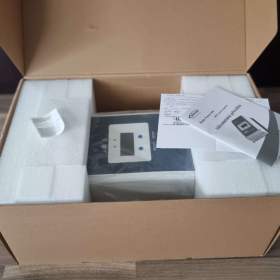 Fotka k inzerátu V záruce- MPPT solární regulátor EPsolar 8420AN 200VDC/80A  / 19648202